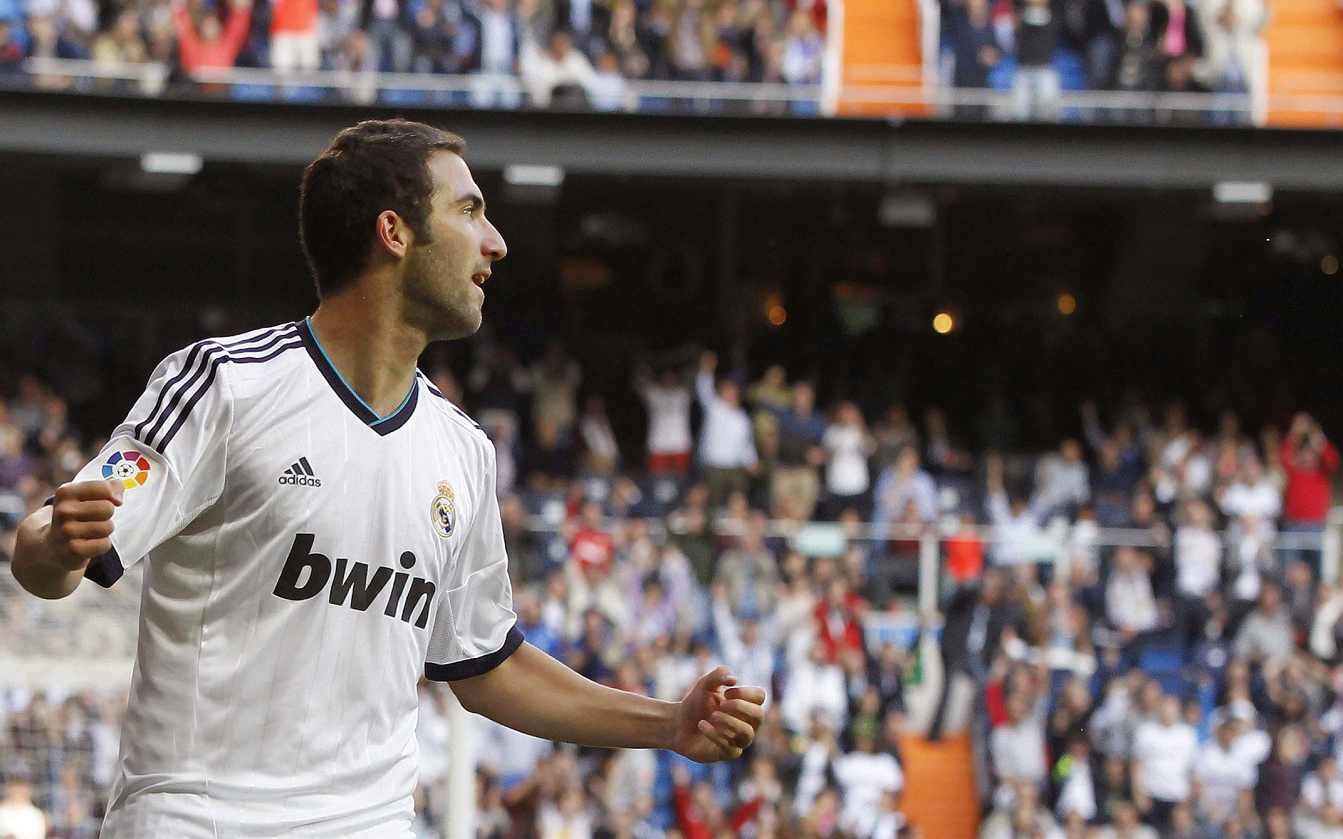 利物浦前途光明！杜兰特新星战术调整表现突出全场沸腾不已