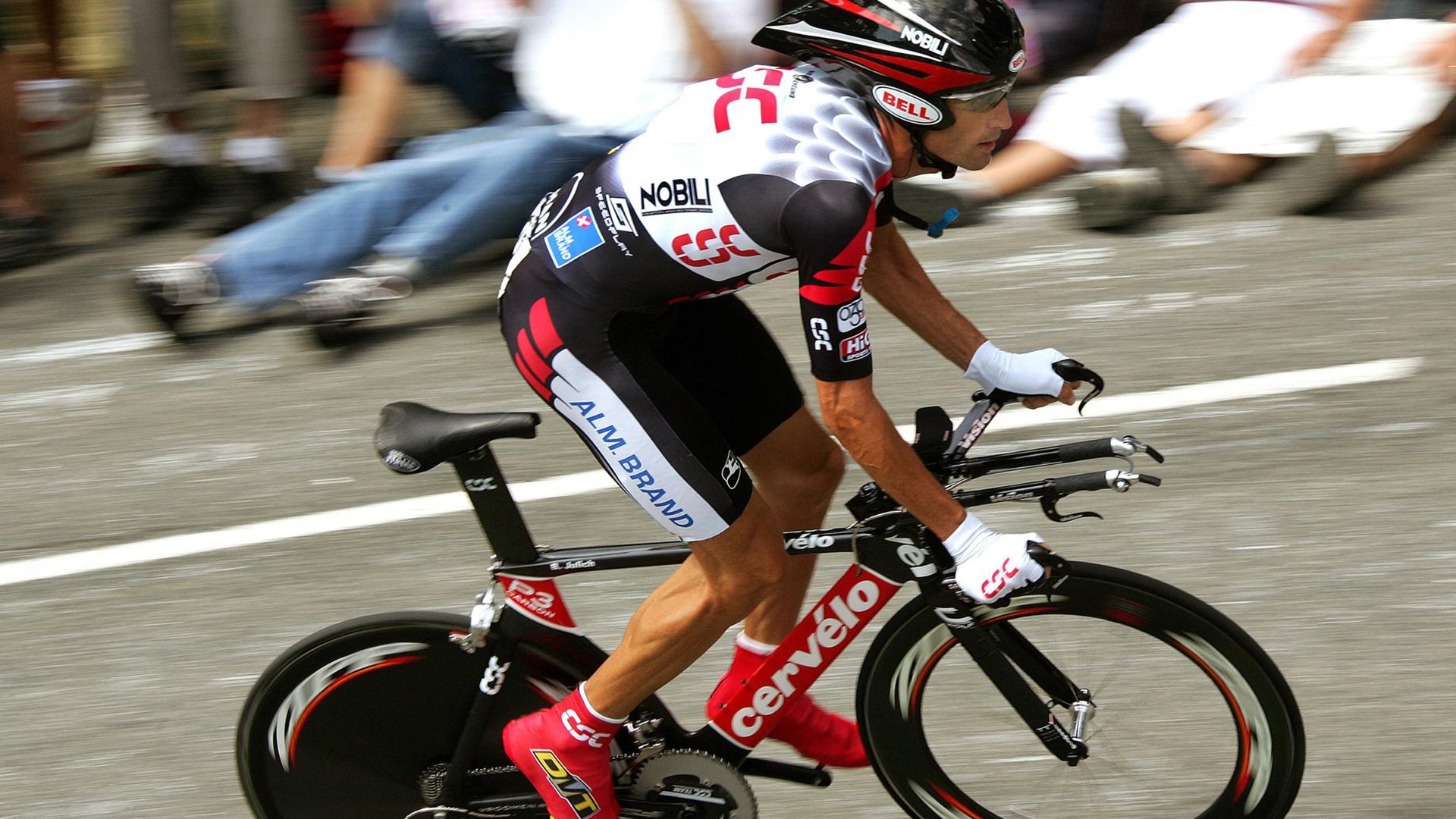 明尼苏达森林狼惊险季后赛对决川崎前锋，约基奇35记关键球引爆全场